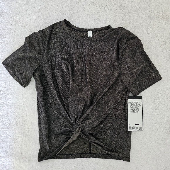 Lululemon Crescent T-ShirtSpark - Picture 1 of 4